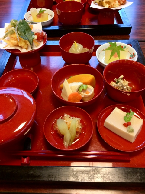 宿坊の精進料理のイメージ