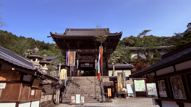 奈良の長谷寺の門